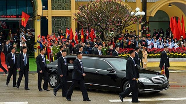 Xe bọc thép Mercedes S600 Pullman Guard hộ tống Chủ tịch Triều Tiên Kim Jong Un.