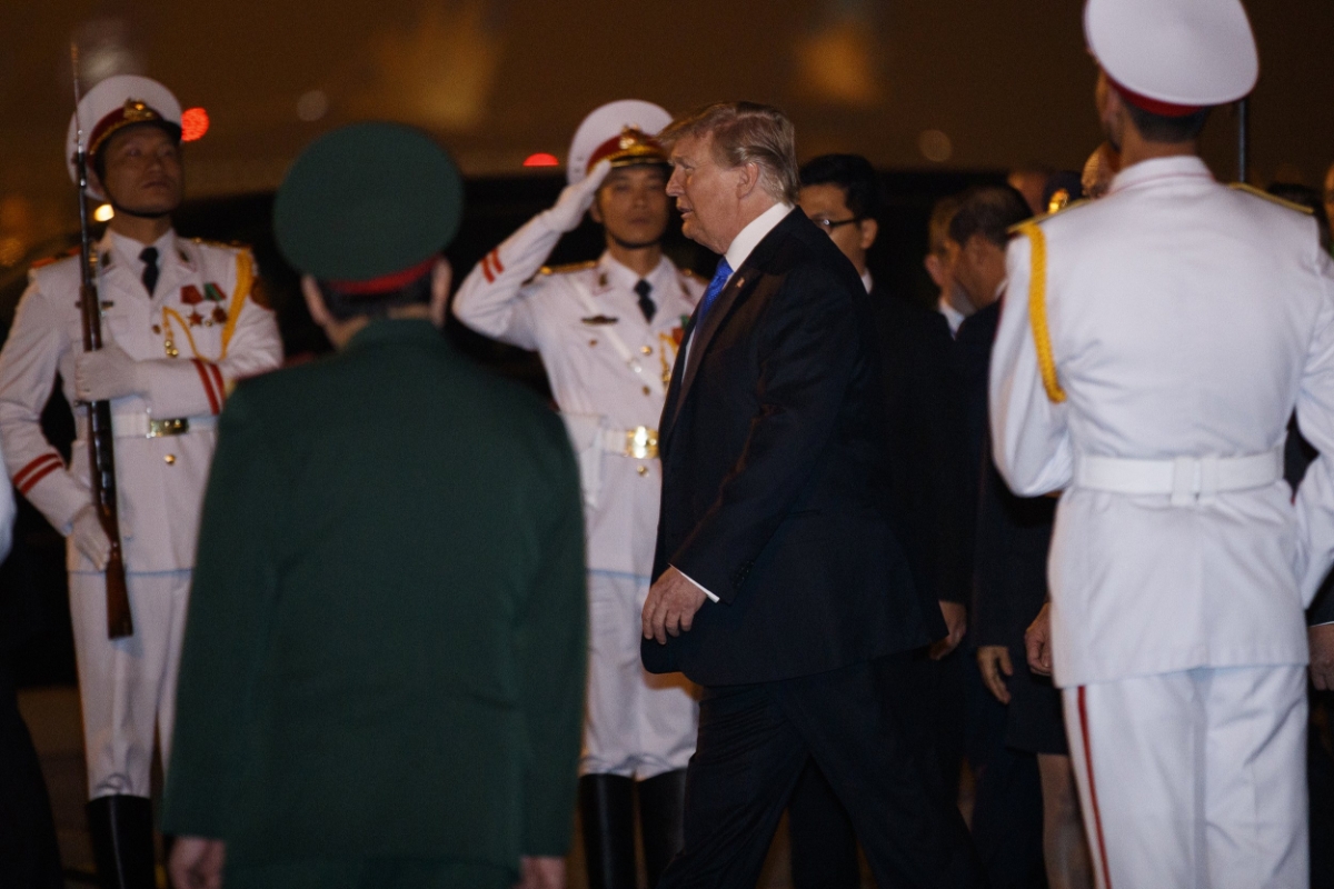 Đội nghi thức chào Tổng thống Trump.