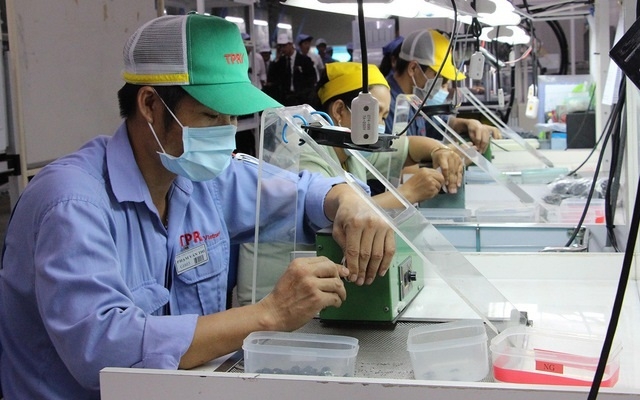 Nhu cầu tuyển dụng lao động của TPHCM là 320.000 chỗ làm (Ảnh: Internet)