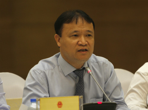 Bộ Công Thương vẫn đang trong quá trình điều tra vụ xe biển xanh vào sân bay đón người thân Bộ trưởng