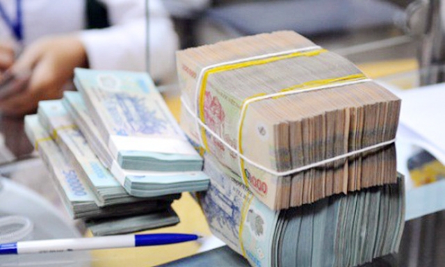 Nhiều ngân hàng mạnh tay cho vay tiêu dùng với lãi suất ưu đãi