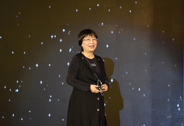 Bà Đinh Thị Mỹ Loan – Chủ tịch Hiệp hội Bán lẻ