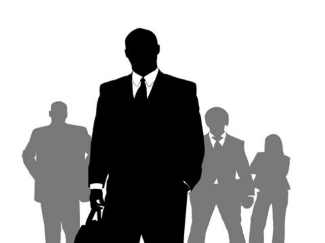 Sẽ có nhiều câu hỏi quanh việc bất ngờ ở ẩn của những ông chủ doanh nghiệp