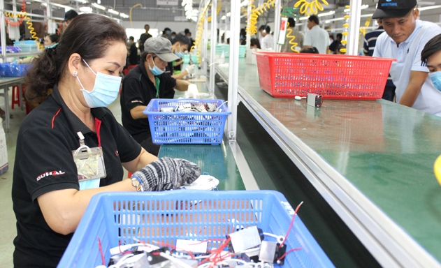 Nhiều chi phí tăng khiến DN đứng ngồi không yên