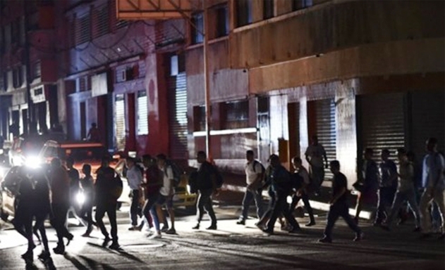 Venezuela chìm trong bóng tối nhiều ngày qua