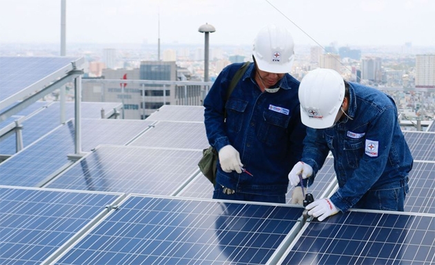 Các nhà đầu tư đòi hỏi chính sách phát triển NLTT phải ổn định