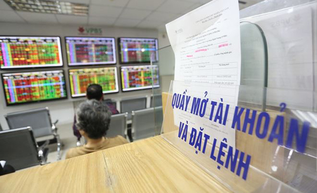 Khách hàng của nhiều công ty chứng khoán được miễn phí giao dịch