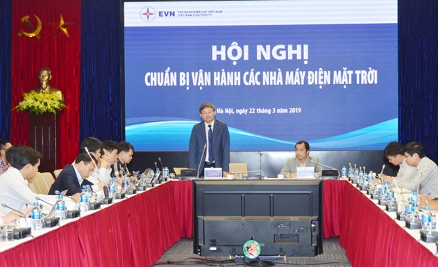 Tổng Giám đốc EVN Trần Đình Nhân phát biểu kết luận hội nghị