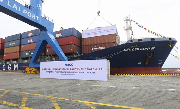 Xuất khẩu lô hàng trái cây đầu tiên từ cảng Chu Lai