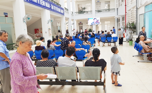 Bệnh viện quận Hải An khám bệnh cho người tham gia BHXH