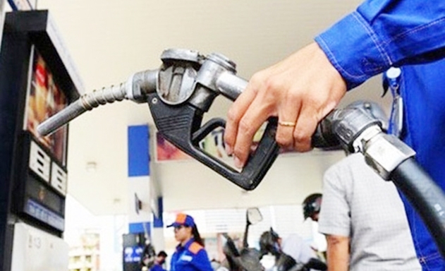 Giá mỗi lít xăng có thể tăng 400 – 500 đồng trong kỳ điều chỉnh ngày 2/4