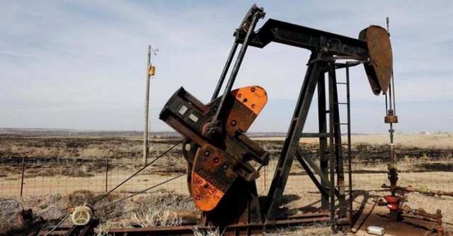 Giá dầu tăng mạnh lên sát 65 USD/thùng (Ảnh Internet)