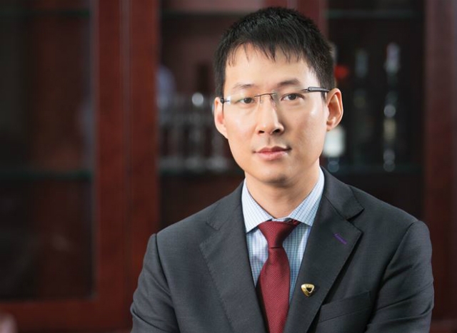Ông Lê Mạnh Hùng - Giám đốc Công ty TNHH Chứng khoán Ngân hàng TMCP Ngoại thương Việt Nam (VCBS).