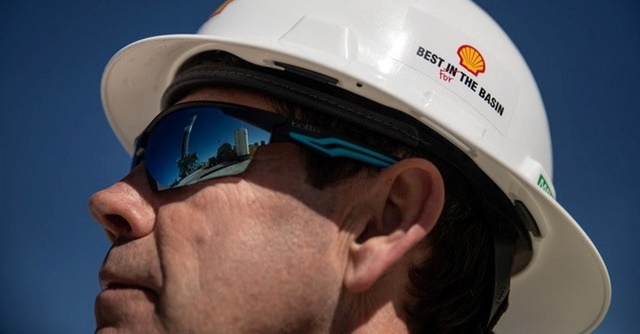 Đà tăng của giá dầu chững lại khi nguồn cung dầu tăng lên (Ảnh Internet)