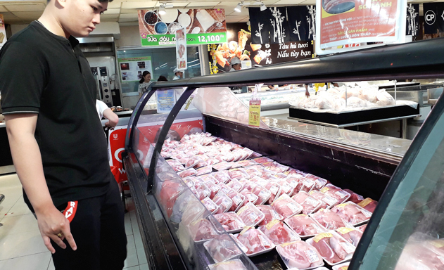 Giá thành sản phẩm thịt chịu tác động từ giá nguyên liệu TĂCN