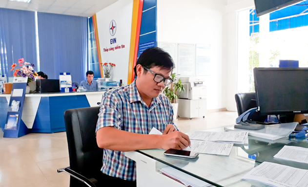 EVNNPC đã triển khai nhiều phương thức thu tiền điện nhằm tiết kiệm thời gian và chi phí cho người sử dụng