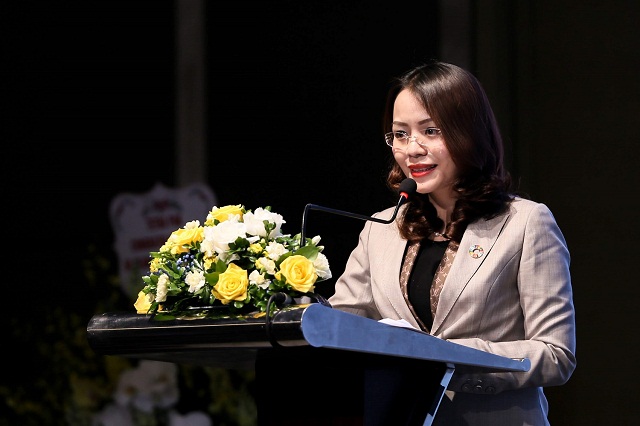 Phó Chủ tịch HĐQT Tập đoàn FLC Hương Trần Kiều Dung phát biểu tại Hội nghị thượng đỉnh kinh doanh Việt Nam – Thụy Điển