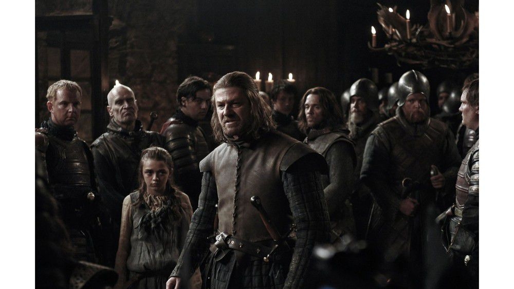 Đăng ký truyền hình Kể từ khi bắt đầu công chiếu loạt phim vào năm 2011, doanh thu từ các thuê bao của HBO đã tăng từ 3,8 tỷ đô la lên 5,6 tỷ đô la. Trong đó có 2 tỷ lợi nhuận mỗi năm. Bộ truyện là một hit của những người đăng ký kênh truyền hình cáp: 90% trong số họ là tín đồ của cuộc chiến giành ngai vàng. HBO