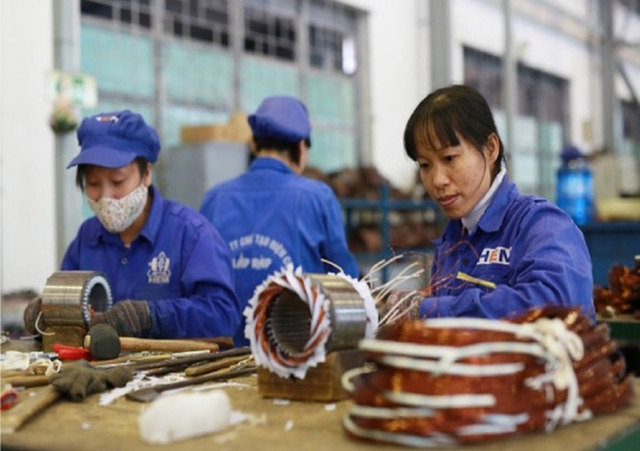 Mở rộng khung thỏa thuận về giờ làm thêm tối đa từ 300 giờ/năm lên 400 giờ/năm (Ảnh: Internet)