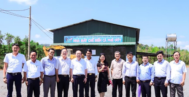 Đoàn công tác khảo sát HTX nông nghiệp Công Bằng Thuận An