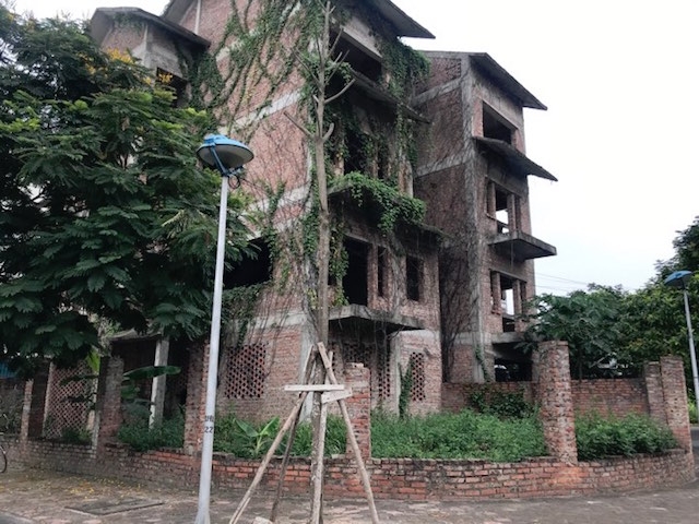 Nhiều căn biệt thự rộng hàng trăm m2 tại khu đô thị Thiên đường Bảo Sơn vẫn bỏ hoang