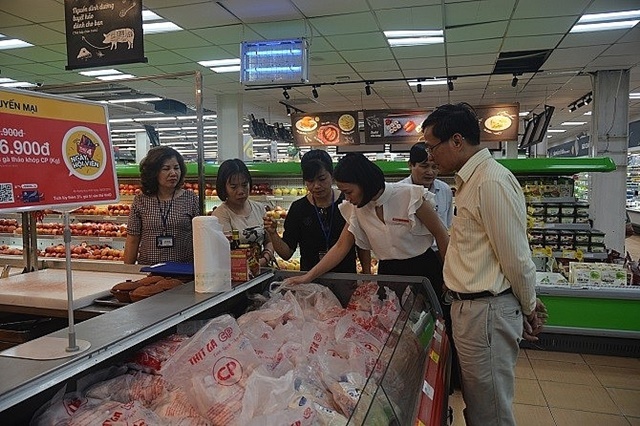 Trong quá trình thanh kiểm tra, các đoàn xét nghiệm nhanh 9.438 mẫu, trong đó số mẫu đạt là 8.182 mẫu (Ảnh Internet)