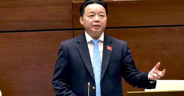 Bộ trưởng Tài nguyên và Môi trường Trần Hồng Hà báo cáo việc thực hiện chính sách, pháp luật về quy hoạch, quản lý, sử dụng đất đai đô thị từ khi Luật Đất đai năm 2013 có hiệu lực đến hết năm 2018.