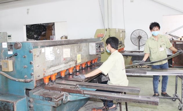 Chi phí cao khiến doanh nghiệp nội vất vả hơn