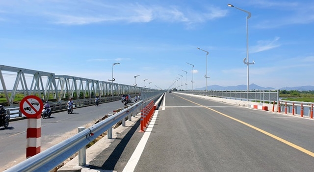 Đưa vào sử dụng cầu Đà Rằng mới (Ảnh Internet)