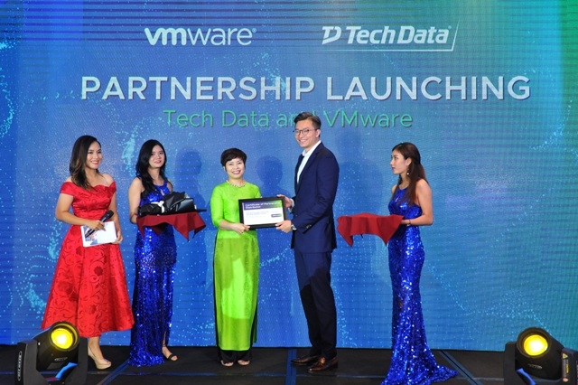 Tech Data vừa công bố việc ký thỏa thuận phân phối tại Việt Nam với VMware (Ảnh Internet)
