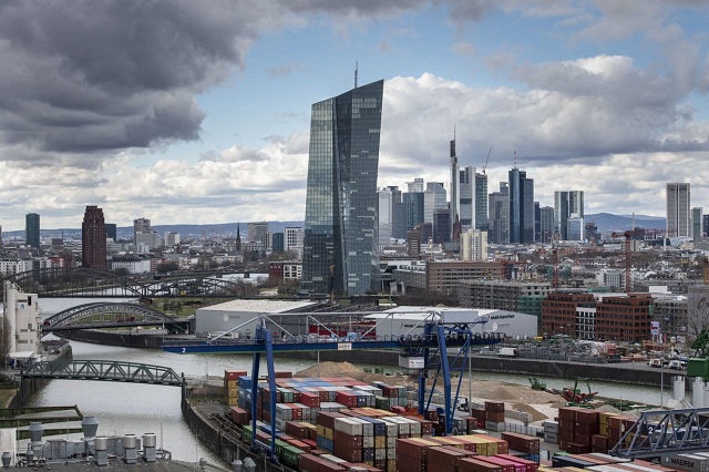 Kinh tế toàn cầu được WB dự báo chỉ tăng trưởng 2,6% trong năm nay