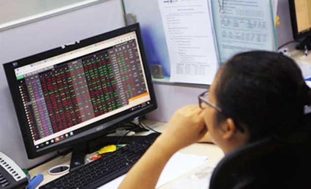 Giá cổ phiếu CTD và HBC đang tìm đáy mới