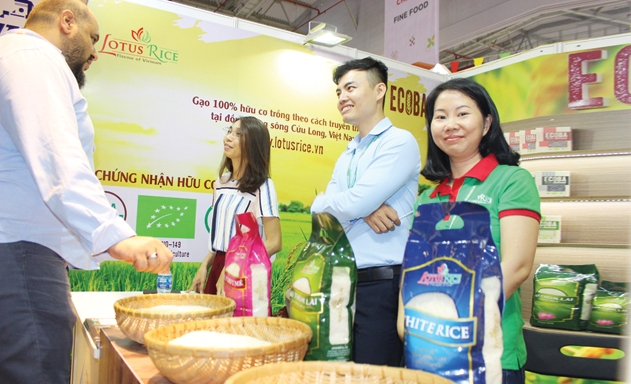 Nông sản miền Tây cần được cất cánh trên đường băng mới