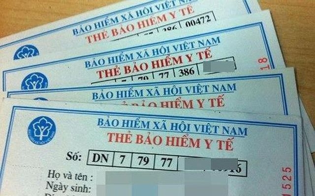 Những người đã có thẻ giấy sẽ được cơ quan BHXH chủ động chuyển đổi sang thẻ điện tử (Nguồn: Internet)