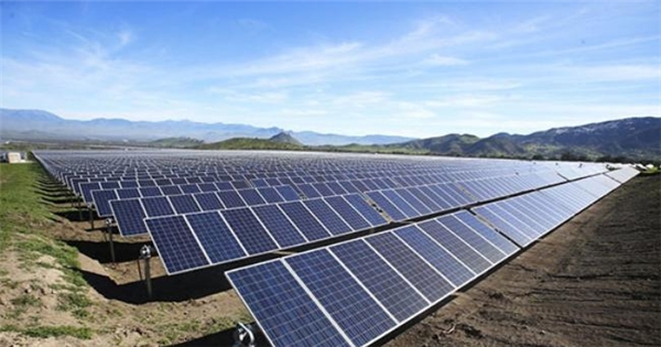 Ngày 27/6, tại xã Xuân Thọ 1, thị xã Sông Cầu, tỉnh Phú Yên, Công ty cổ phần Quang điện Phú Khánh tổ chức khánh thành hai nhà máy điện mặt trời Xuân Thọ 1 và Xuân Thọ 2.(Ảnh Internet)