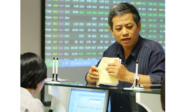 Chậm trả cổ tức khiến cổ đông nghi ngờ về khả năng hoạt động của doanh nghiệp