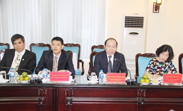 Chủ tịch Liên minh HTX Việt Nam Nguyễn Ngọc Bảo tại buổi làm việc