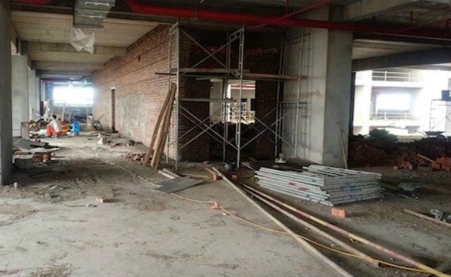 Các hạng mục đều còn đang ngổn ngang