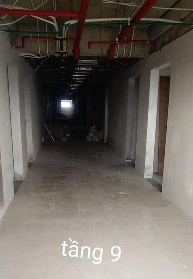 Hầu hết các tầng đều trong tình trạng ngổn ngang