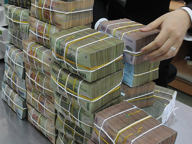 Đã đến lúc không thể mang tiền mặt đi mua bất động sản