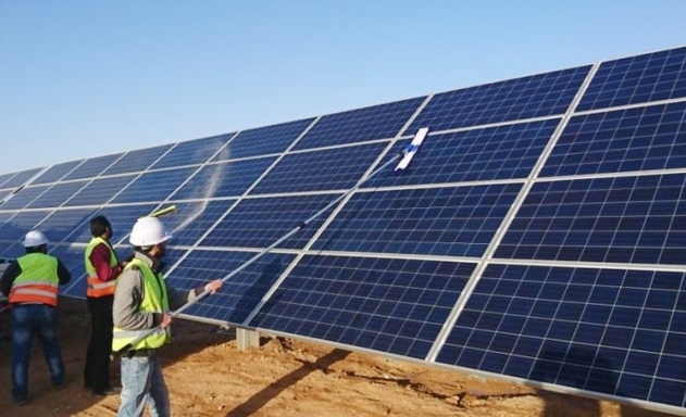 Nhiều nhà máy điện gió, điện mặt trời phải cắt giảm công suất