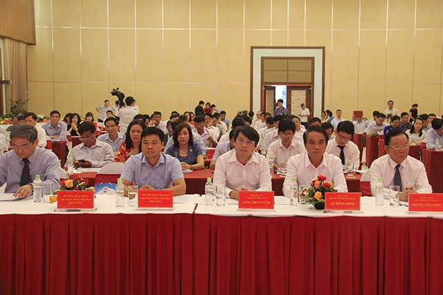 Các đại biểu tham dự hội nghị.