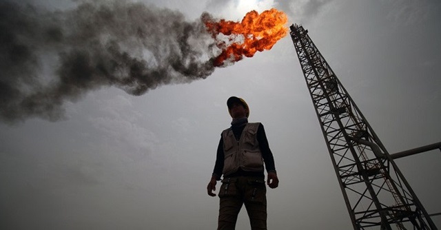 Căng thẳng Trung Đông kéo dài, giá dầu chốt tuần tăng 4,7% (Ảnh Internet)