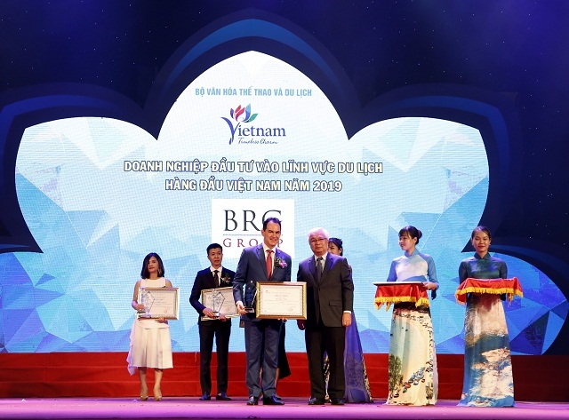 Ông Christopher Lajus nhận giải doanh nghiệp đầu tư vào lĩnh vực du lịch Hàng đầu Việt Nam 2019