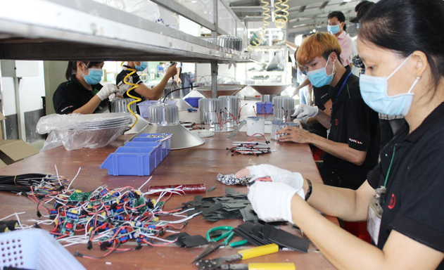 Áp lực cạnh tranh đòi hỏi DN thiết bị điện nội địa phải thay đổi