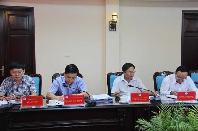 Các Phó Chủ tịch Lê Văn Nghị và Nguyễn Văn Thịnh tham dự Hội nghị.