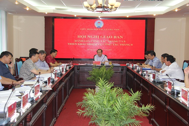 Chủ tịch Nguyễn Ngọc Bảo chủ trì Hội nghị.