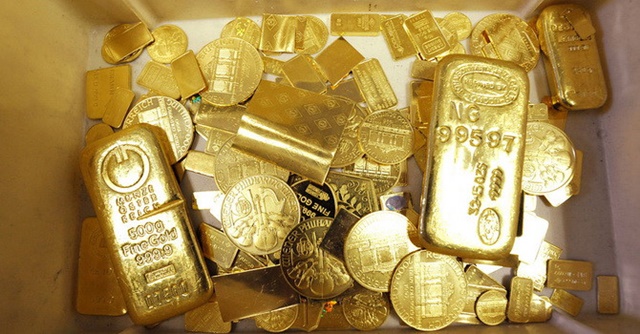Nhà đầu tư đổ xô mua vàng, giá vàng tăng vọt (Ảnh Internet)