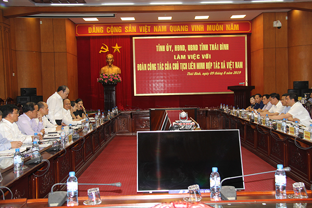 Chủ tịch Nguyễn Ngọc Bảo: Việc đầu tư xây dựng nhà máy phải làm nhanh nhất và hiệu quả nhất.