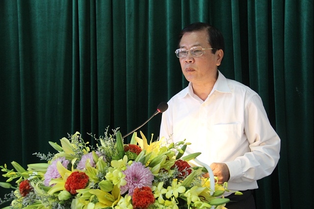 Chủ tịch Liên minh HTX Hà Nội Lê Văn Thư trình bày báo cáo tại hội nghị